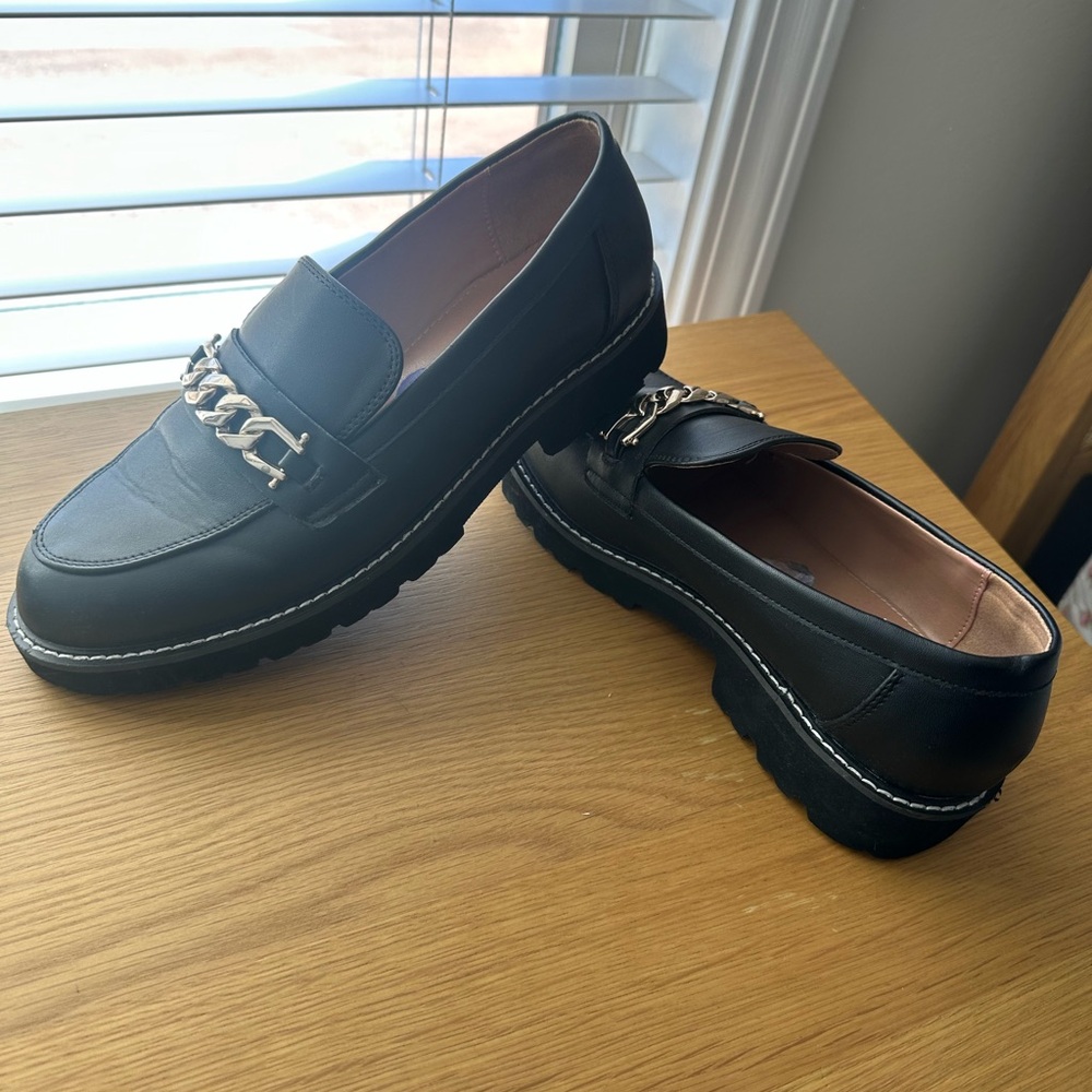 Stylish Black Loafers with Chain Detail